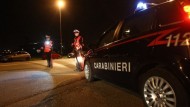 Tenta di investire i Carabinieri: scatta la denuncia