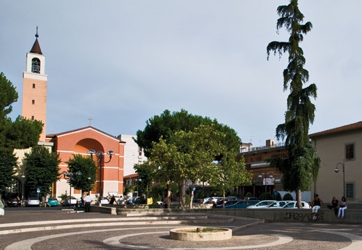 aprilia piazza roma