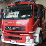 Scooter in fiamme sulla Pontina