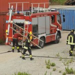 Incendio in via del Commercio: a fuoco container della SELI