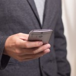 Usa uno smartphone rubato: denunciato per ricettazione