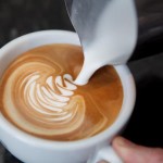 Il Latte Art infiamma il Caos Caffè