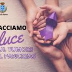 “Facciamo luce sul tumore al pancreas”: ieri sera la statua di San Michele illuminata di Viola.