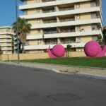 Residence Sirio, mastelli al posto dei contenitori condominiali: la protesta